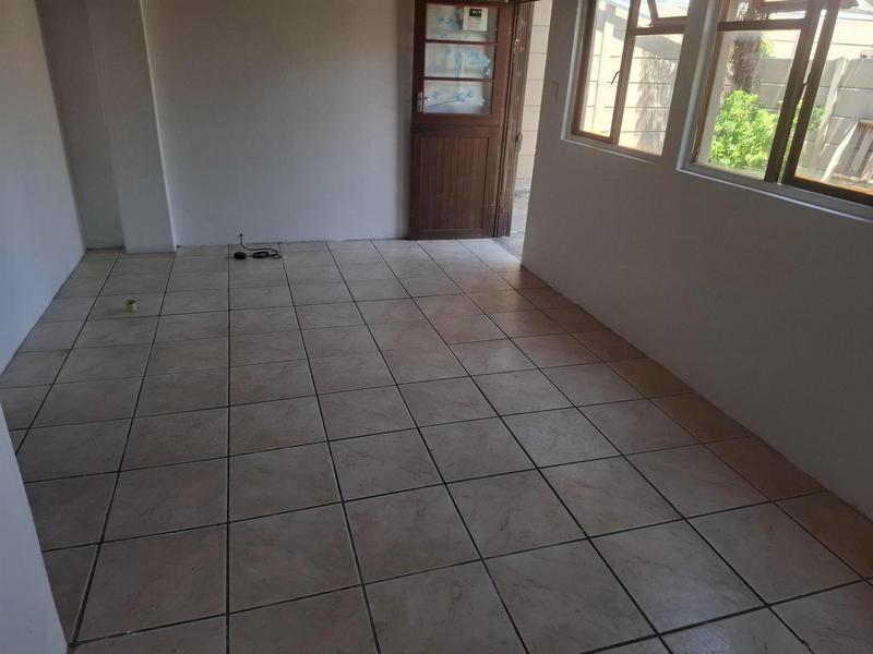 To Let 2 Bedroom Property for Rent in Glen Lilly Western Cape